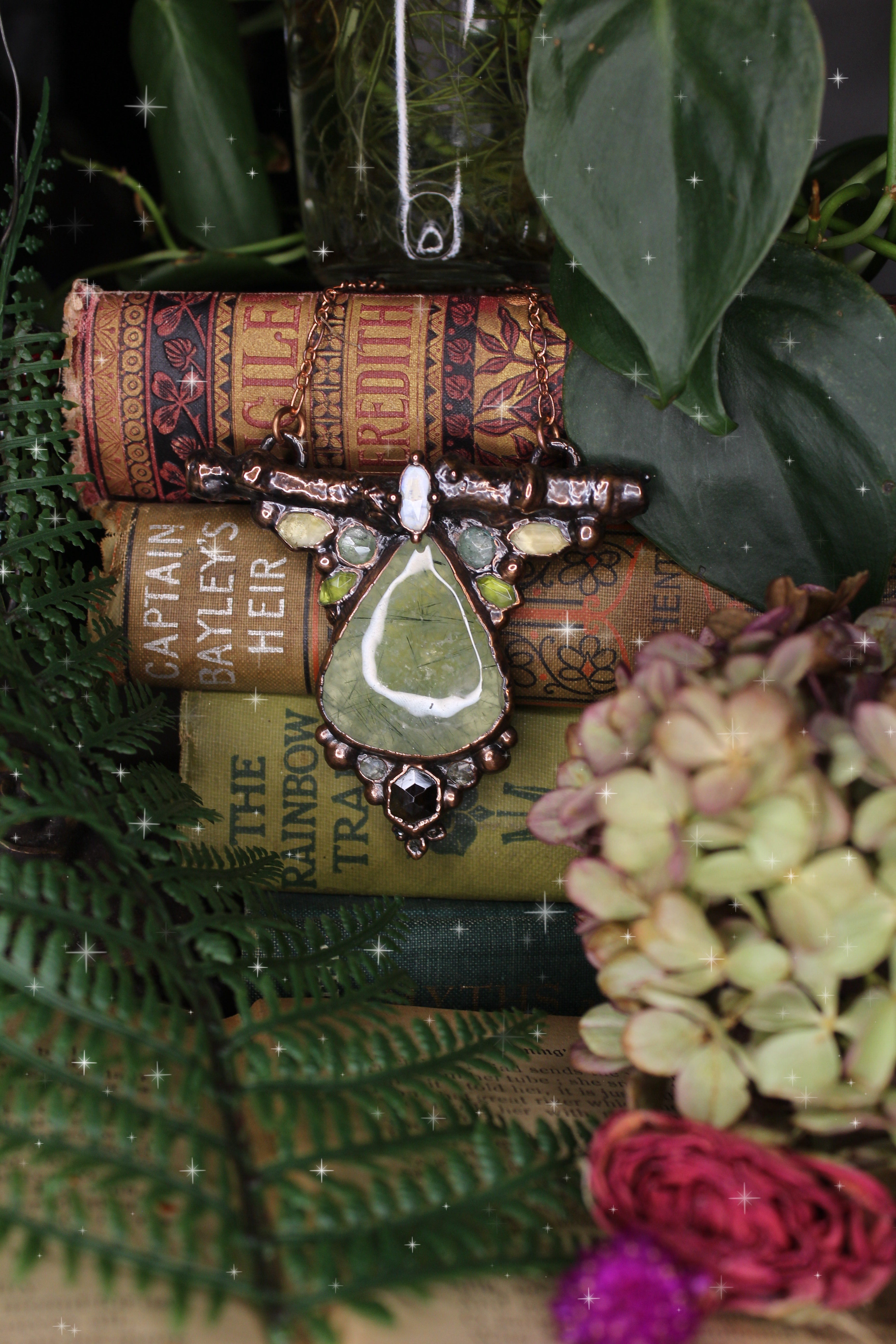 Woodland Prehnite Necklace